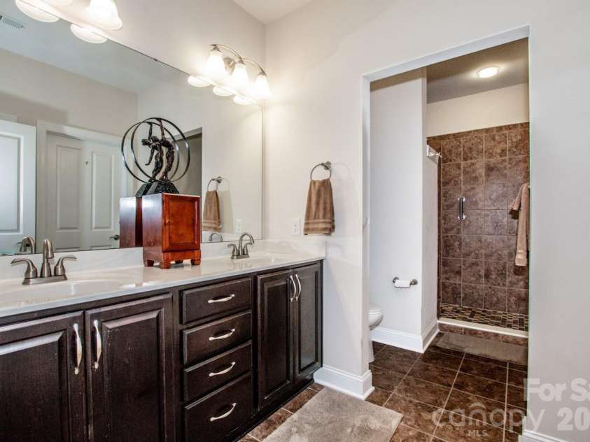 147 Brawley Point Circle, Mooresville, NC 28117.  MLS# CAR4408444, YatesRealty ID 41002. 