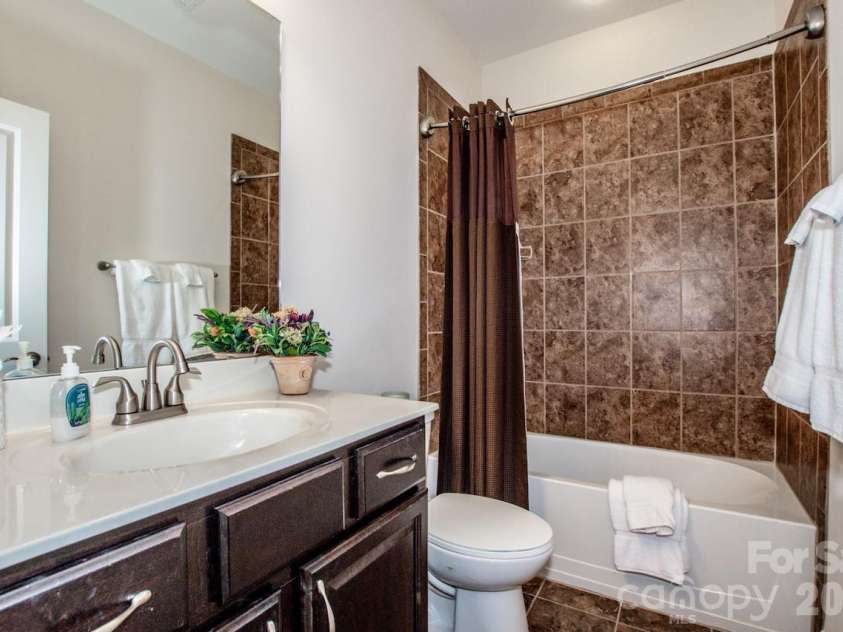 147 Brawley Point Circle, Mooresville, NC 28117.  MLS# CAR4408444, YatesRealty ID 41002. 