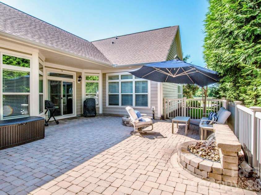 147 Brawley Point Circle, Mooresville, NC 28117.  MLS# CAR4408444, YatesRealty ID 41002. 