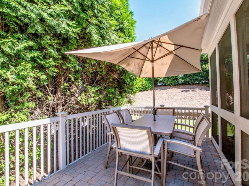 147 Brawley Point Circle, Mooresville, NC 28117.  MLS# CAR4408444, YatesRealty ID 41002. 