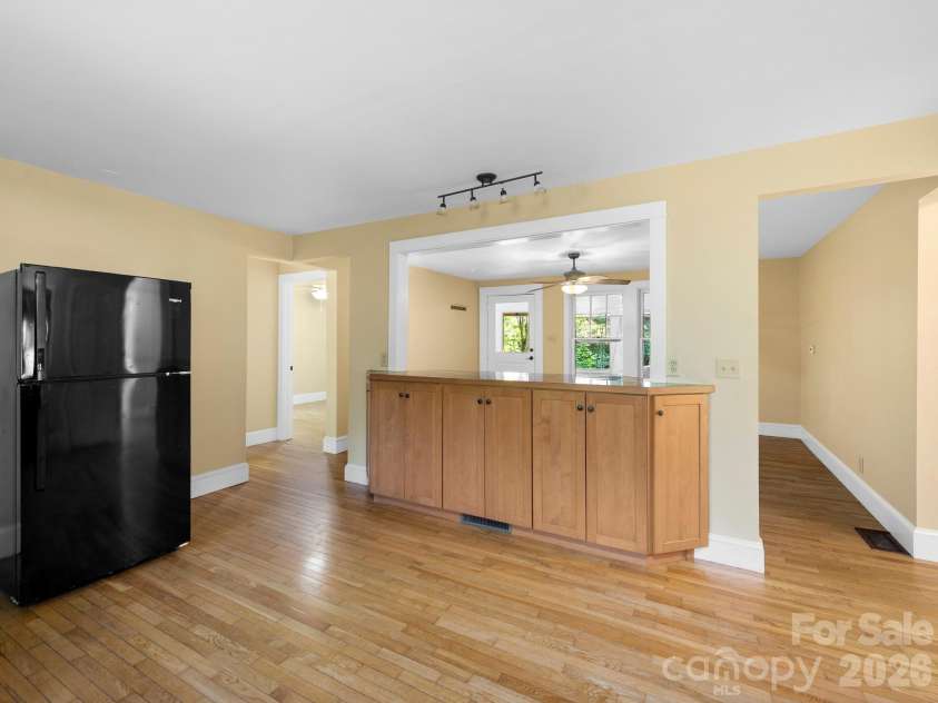 57 Dale Street, Asheville, NC 28806.  MLS# CAR4408742, YatesRealty ID 41003. 