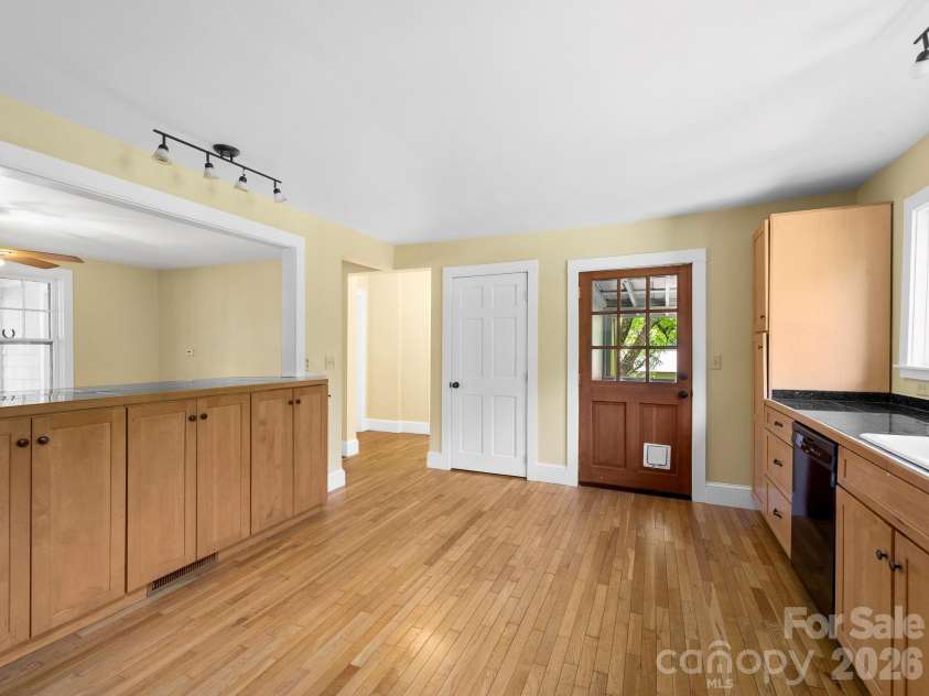57 Dale Street, Asheville, NC 28806.  MLS# CAR4408742, YatesRealty ID 41003. 