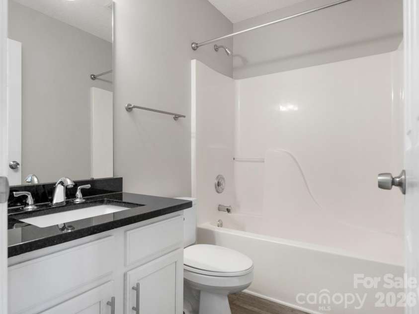 6208 Harburn Forest Drive, Charlotte, NC 28269.  MLS# CAR4380021, YatesRealty ID 41005. Bathroom 2