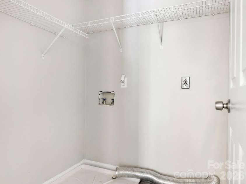 6208 Harburn Forest Drive, Charlotte, NC 28269.  MLS# CAR4380021, YatesRealty ID 41005. Laundry Room