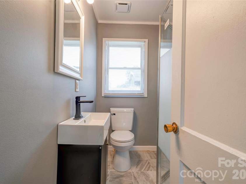 3837 Harris Creek Road, Lawndale, NC 28090.  MLS# CAR4406969, YatesRealty ID 41009. Bathroom