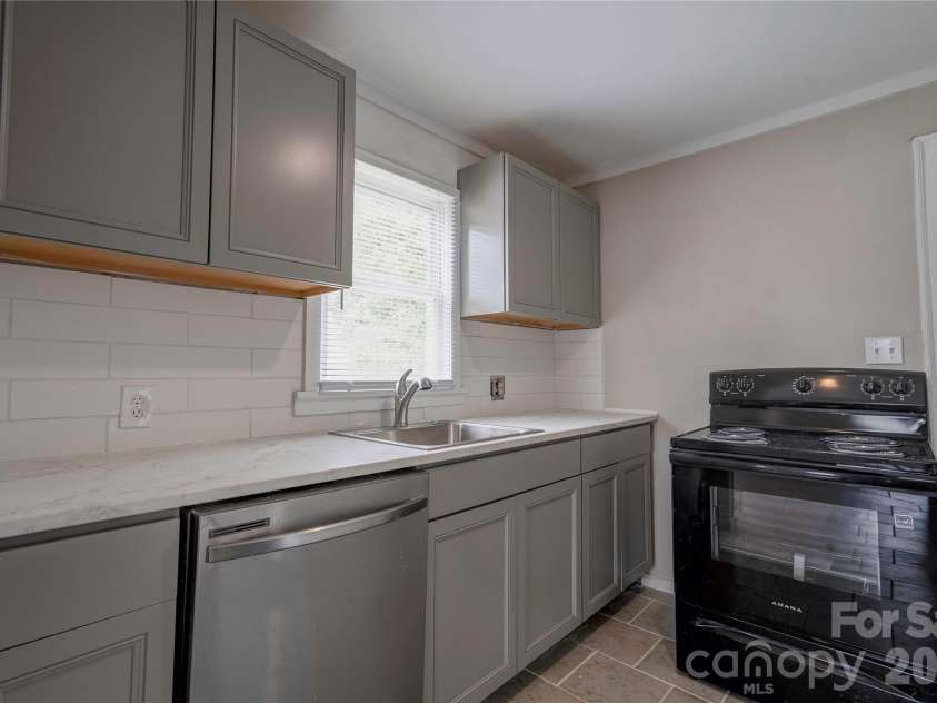 3837 Harris Creek Road, Lawndale, NC 28090.  MLS# CAR4406969, YatesRealty ID 41009. Kitchen