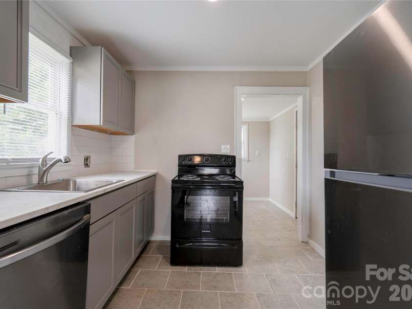 3837 Harris Creek Road, Lawndale, NC 28090.  MLS# CAR4406969, YatesRealty ID 41009. Kitchen