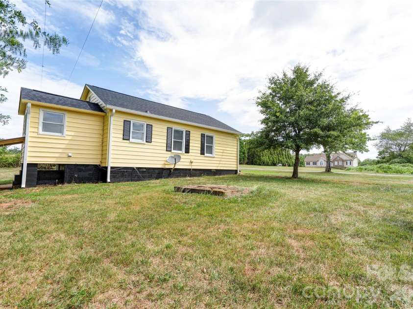 3837 Harris Creek Road, Lawndale, NC 28090.  MLS# CAR4406969, YatesRealty ID 41009. Side