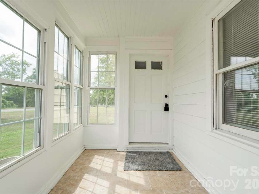 3837 Harris Creek Road, Lawndale, NC 28090.  MLS# CAR4406969, YatesRealty ID 41009. Sunroom
