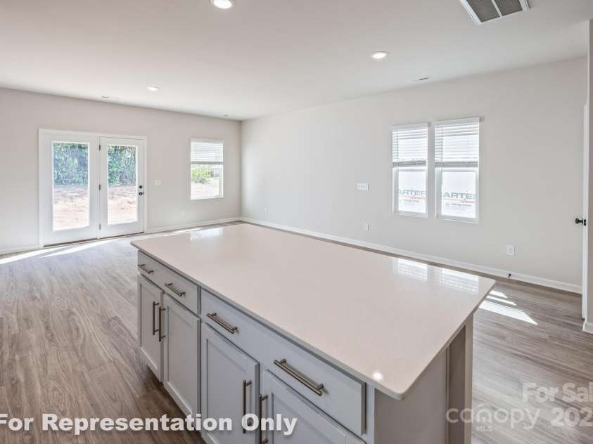 166 Sycamore Street, Mooresville, NC 28115.  MLS# CAR4231441, YatesRealty ID 4101. Kitchen Island