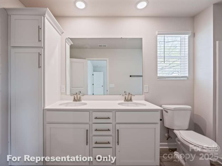 166 Sycamore Street, Mooresville, NC 28115.  MLS# CAR4231441, YatesRealty ID 4101. Primary Bath w/Double Sink Vanity
