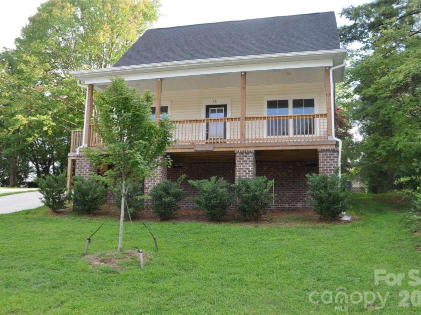 331 nesbit Avenue, Mooresville, NC 28115.  MLS# CAR4410492, YatesRealty ID 41010. 