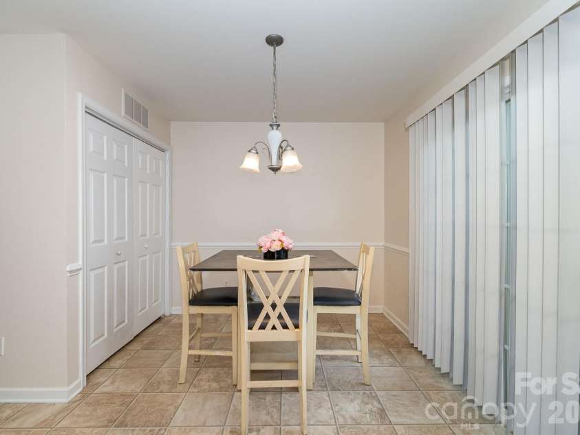 3707 Spanish Peak Drive, High Point, NC 27265.  MLS# CAR4407793, YatesRealty ID 41011. 