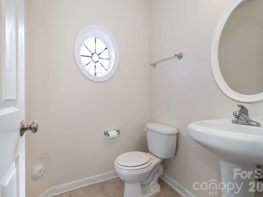 3707 Spanish Peak Drive, High Point, NC 27265.  MLS# CAR4407793, YatesRealty ID 41011. 