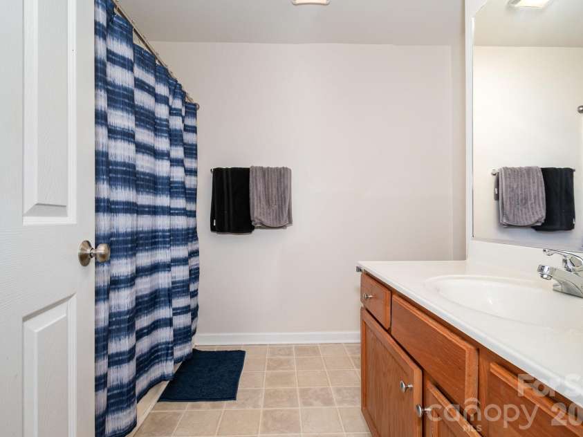 3707 Spanish Peak Drive, High Point, NC 27265.  MLS# CAR4407793, YatesRealty ID 41011. 