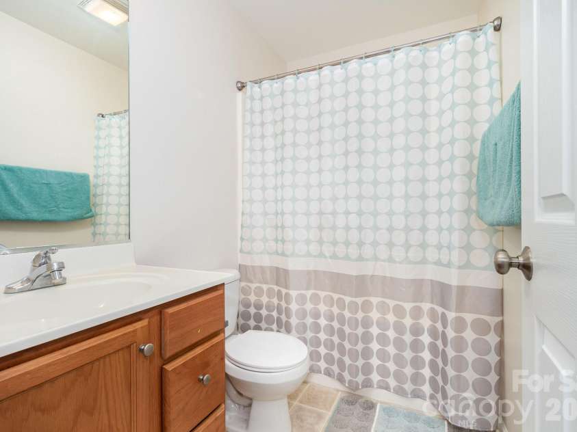 3707 Spanish Peak Drive, High Point, NC 27265.  MLS# CAR4407793, YatesRealty ID 41011. 