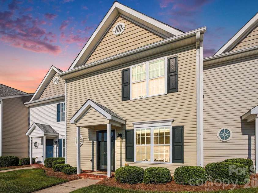 3707 Spanish Peak Drive, High Point, NC 27265.  MLS# CAR4407793, YatesRealty ID 41011. 
