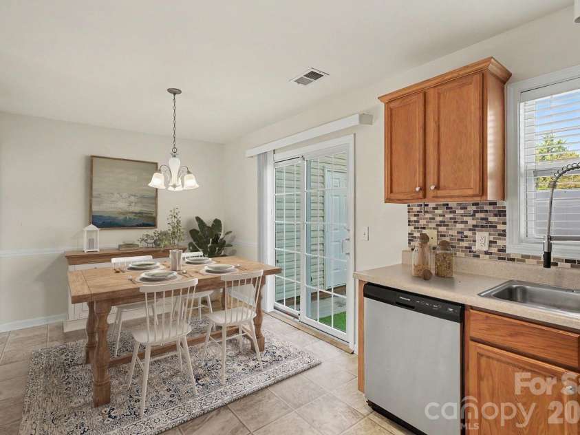 3707 Spanish Peak Drive, High Point, NC 27265.  MLS# CAR4407793, YatesRealty ID 41011. Virtually Staged