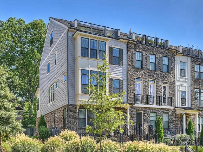 2521 Kenmore Avenue, Charlotte, NC 28204.  MLS# CAR4300421, YatesRealty ID 41012. 