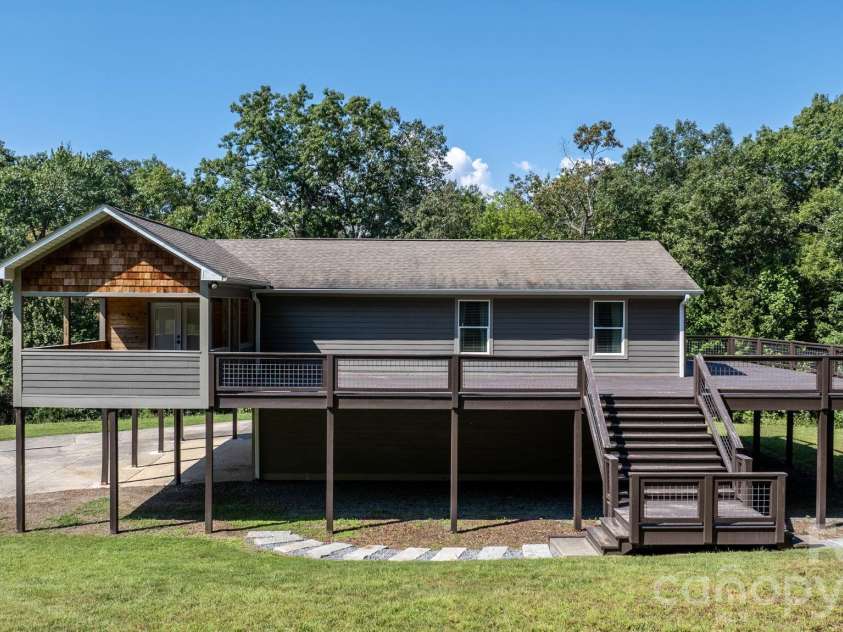 80 Hidden Bluff Lane, Horse Shoe, NC 28742.  MLS# CAR4429058, YatesRealty ID 41012. 