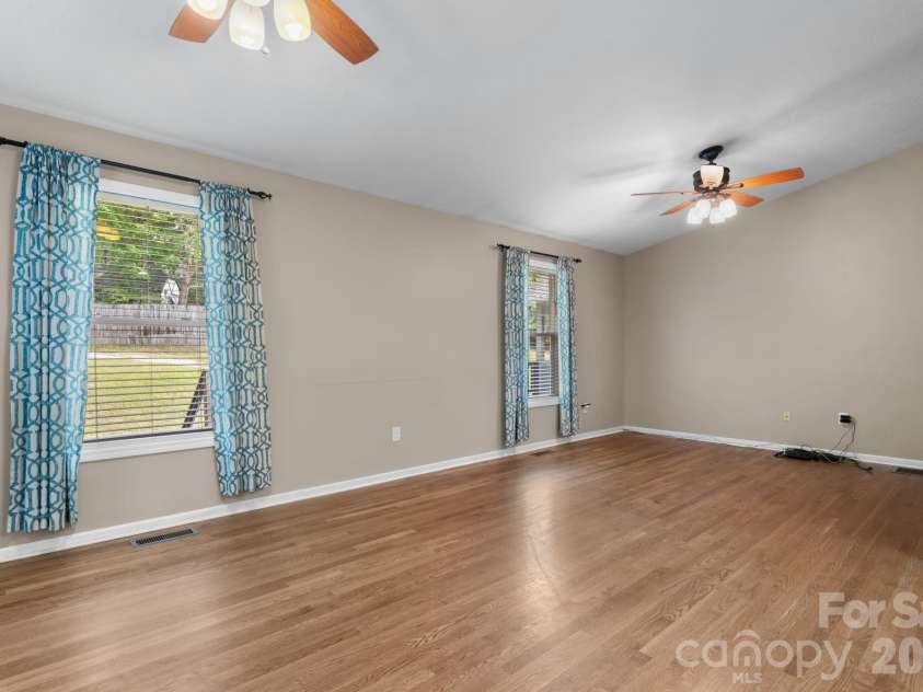 80 Hidden Bluff Lane, Horse Shoe, NC 28742.  MLS# CAR4429058, YatesRealty ID 41012. 