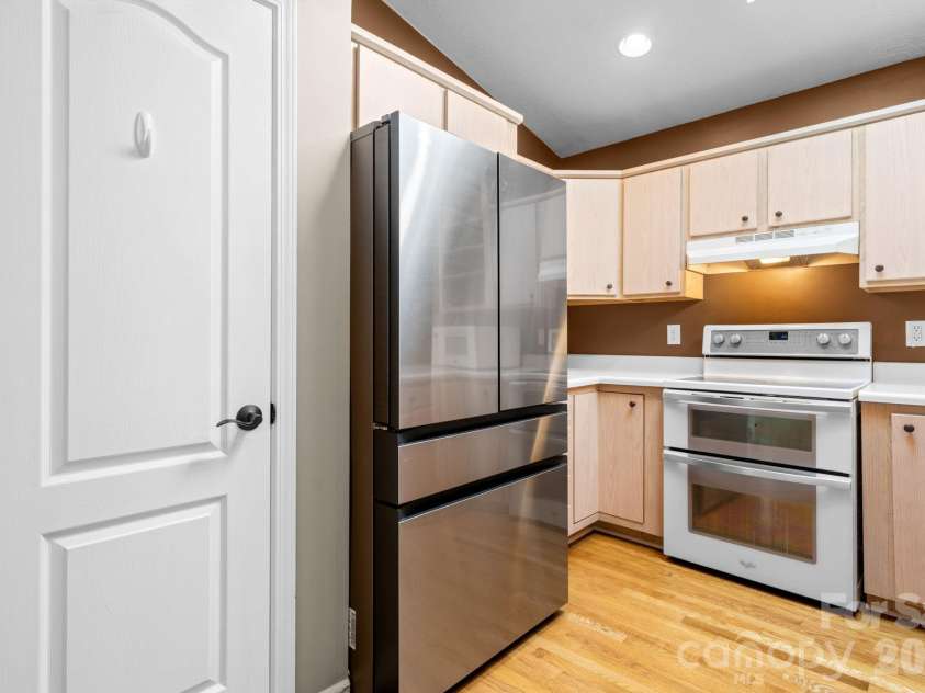 80 Hidden Bluff Lane, Horse Shoe, NC 28742.  MLS# CAR4429058, YatesRealty ID 41012. 