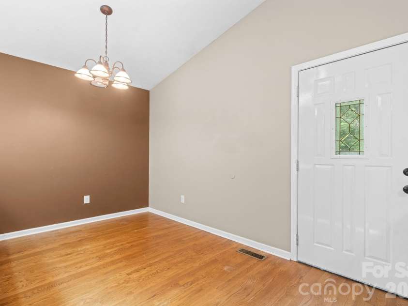 80 Hidden Bluff Lane, Horse Shoe, NC 28742.  MLS# CAR4429058, YatesRealty ID 41012. 