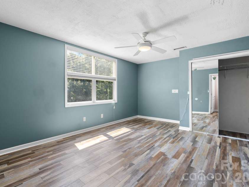 80 Hidden Bluff Lane, Horse Shoe, NC 28742.  MLS# CAR4429058, YatesRealty ID 41012. 