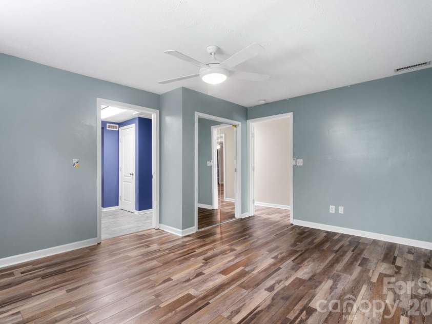 80 Hidden Bluff Lane, Horse Shoe, NC 28742.  MLS# CAR4429058, YatesRealty ID 41012. 