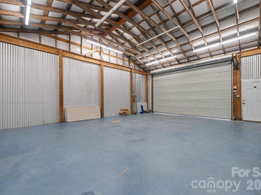 80 Hidden Bluff Lane, Horse Shoe, NC 28742.  MLS# CAR4429058, YatesRealty ID 41012. 