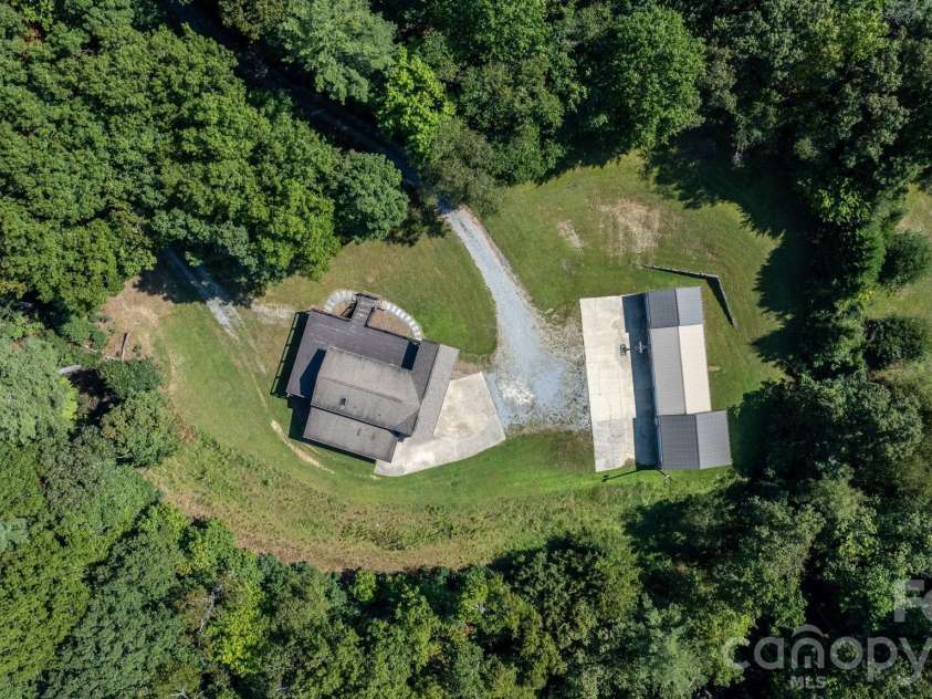 80 Hidden Bluff Lane, Horse Shoe, NC 28742.  MLS# CAR4429058, YatesRealty ID 41012. 