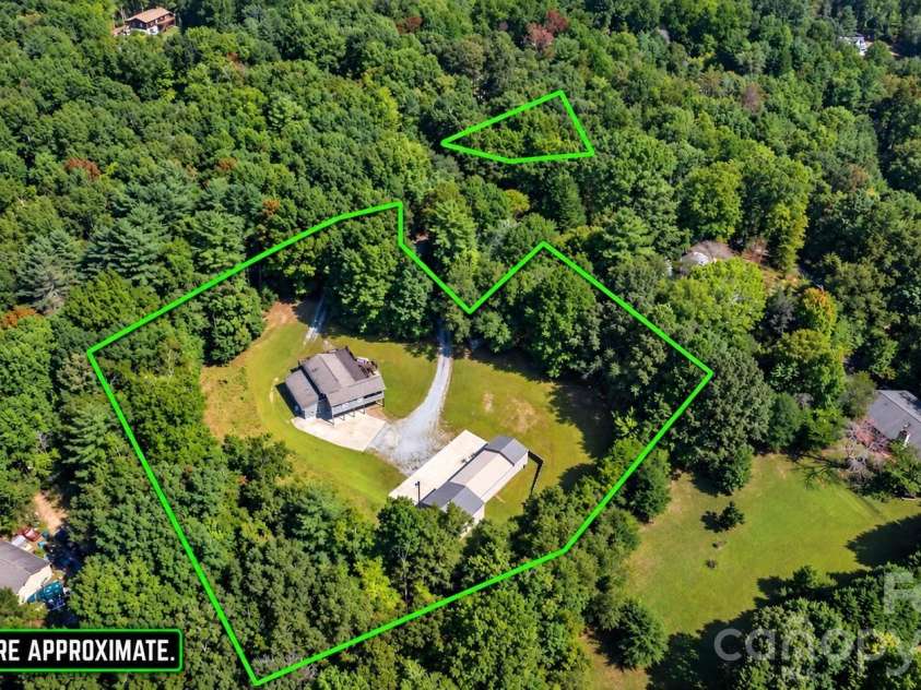 80 Hidden Bluff Lane, Horse Shoe, NC 28742.  MLS# CAR4429058, YatesRealty ID 41012. 
