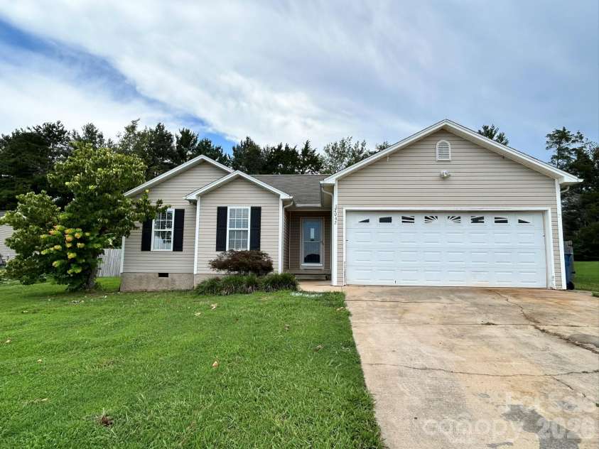 2042 Rocketts Way, Newton, NC 28658.  MLS# CAR4406584, YatesRealty ID 41013. 