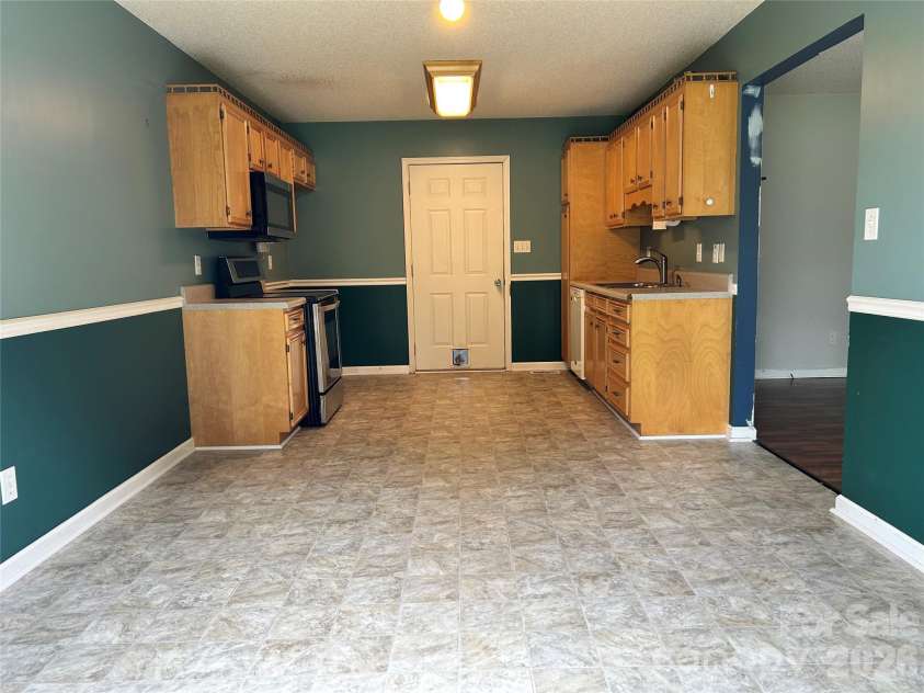 2042 Rocketts Way, Newton, NC 28658.  MLS# CAR4406584, YatesRealty ID 41013. 