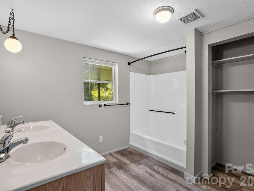 75 Old Macedonia Road, Alexander, NC 28701.  MLS# CAR4408770, YatesRealty ID 41014. Full bath