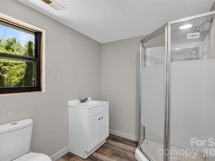 75 Old Macedonia Road, Alexander, NC 28701.  MLS# CAR4408770, YatesRealty ID 41014. Full bath