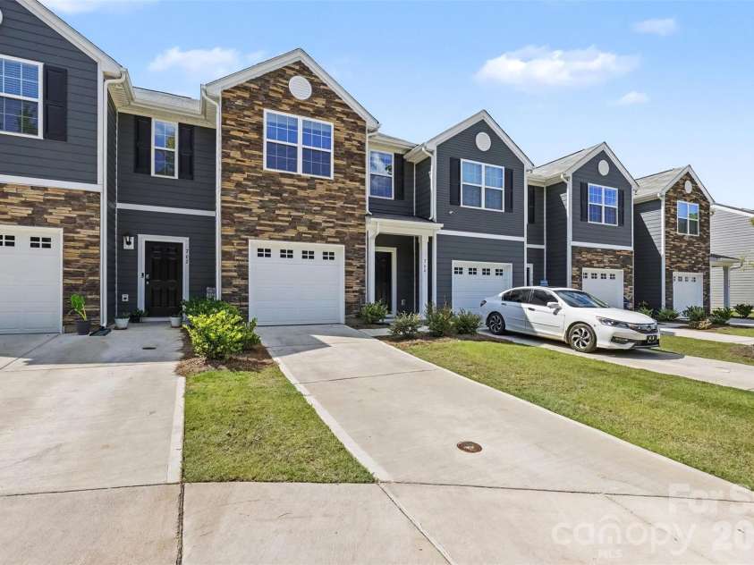 760 Wagon Cross Court, York, SC 29745.  MLS# CAR4416185, YatesRealty ID 41015. 