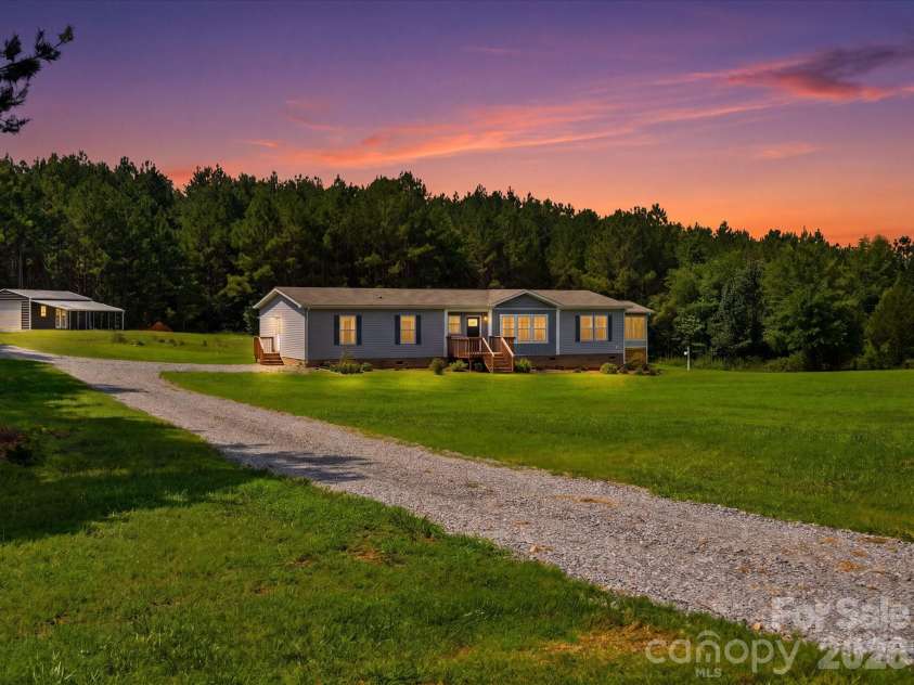 135 Thamon Road, Shelby, NC 28150.  MLS# CAR4405605, YatesRealty ID 41016. 