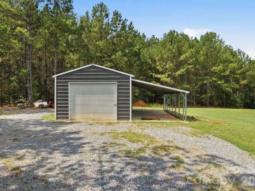 135 Thamon Road, Shelby, NC 28150.  MLS# CAR4405605, YatesRealty ID 41016. 