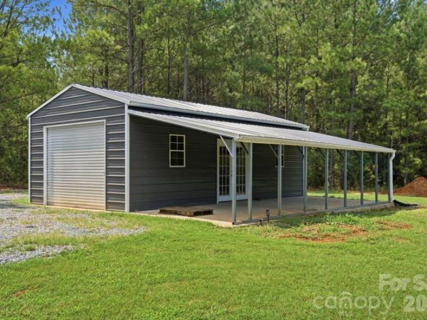 135 Thamon Road, Shelby, NC 28150.  MLS# CAR4405605, YatesRealty ID 41016. 