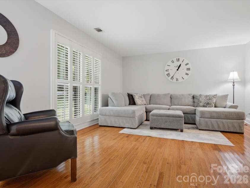 9732 Leeswood Lane, Matthews, NC 28105.  MLS# CAR4407441, YatesRealty ID 41017. 