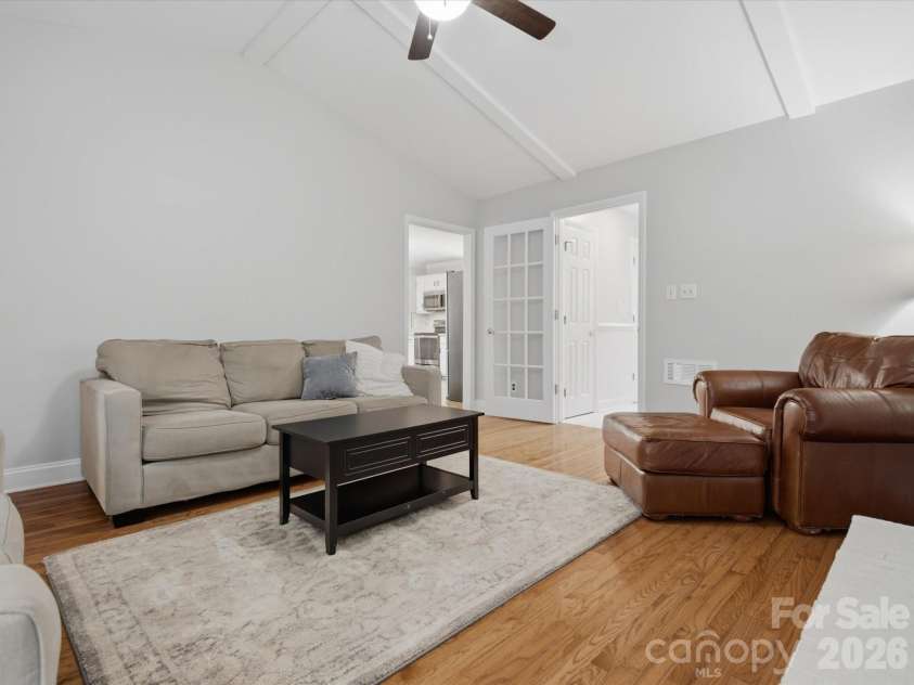 9732 Leeswood Lane, Matthews, NC 28105.  MLS# CAR4407441, YatesRealty ID 41017. 