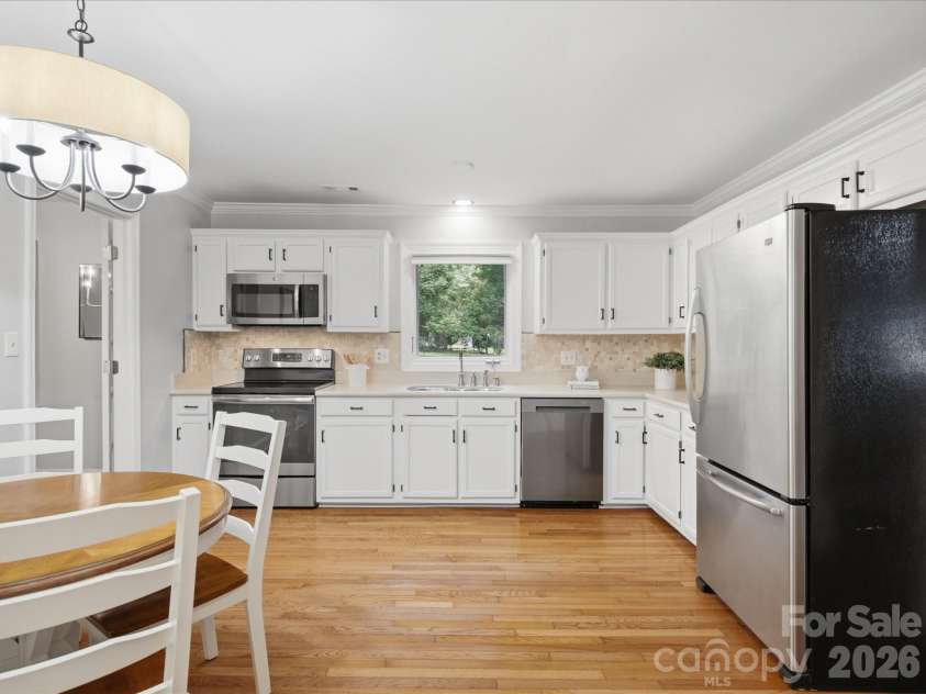 9732 Leeswood Lane, Matthews, NC 28105.  MLS# CAR4407441, YatesRealty ID 41017. 