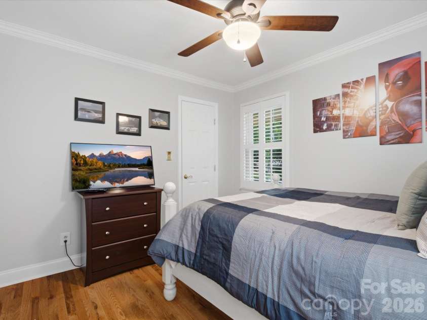 9732 Leeswood Lane, Matthews, NC 28105.  MLS# CAR4407441, YatesRealty ID 41017. 