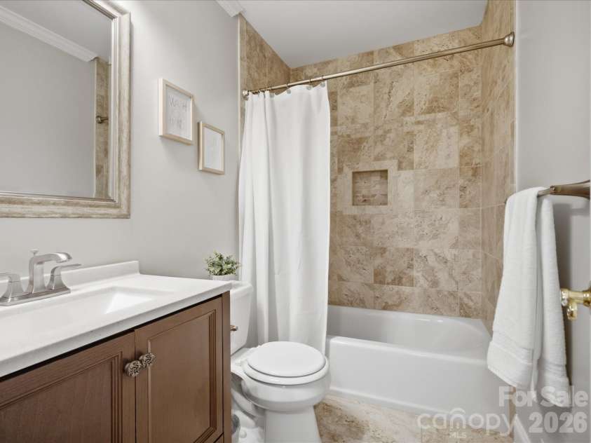 9732 Leeswood Lane, Matthews, NC 28105.  MLS# CAR4407441, YatesRealty ID 41017. 
