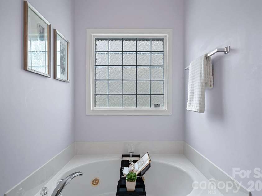 3006 Centerview Drive, Indian Trail, NC 28079.  MLS# CAR4408368, YatesRealty ID 41018. 