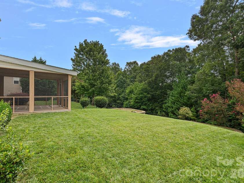 3006 Centerview Drive, Indian Trail, NC 28079.  MLS# CAR4408368, YatesRealty ID 41018. 