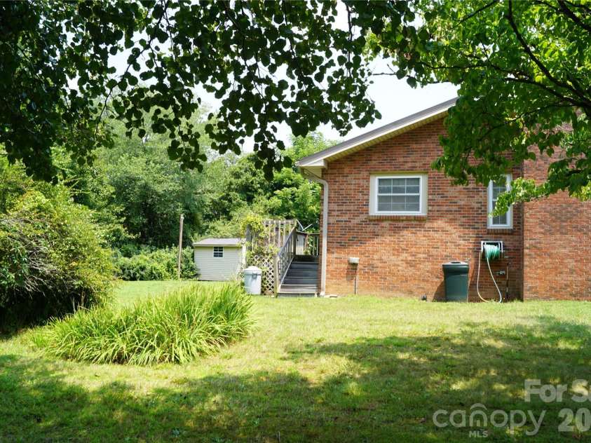 887 Upward Road, Flat Rock, NC 28731.  MLS# CAR4408229, YatesRealty ID 41019. 