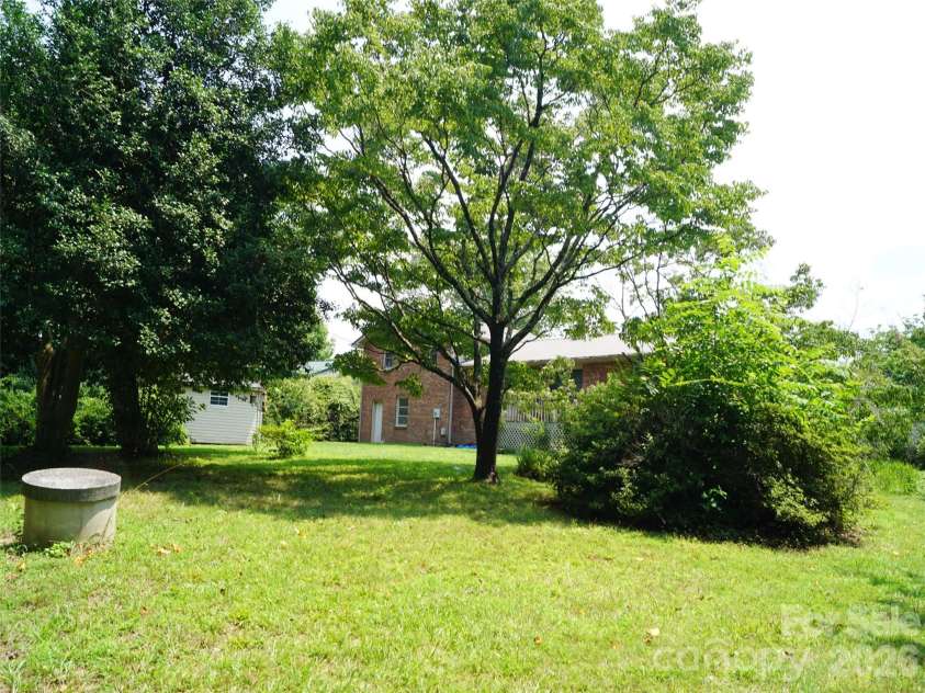 887 Upward Road, Flat Rock, NC 28731.  MLS# CAR4408229, YatesRealty ID 41019. 