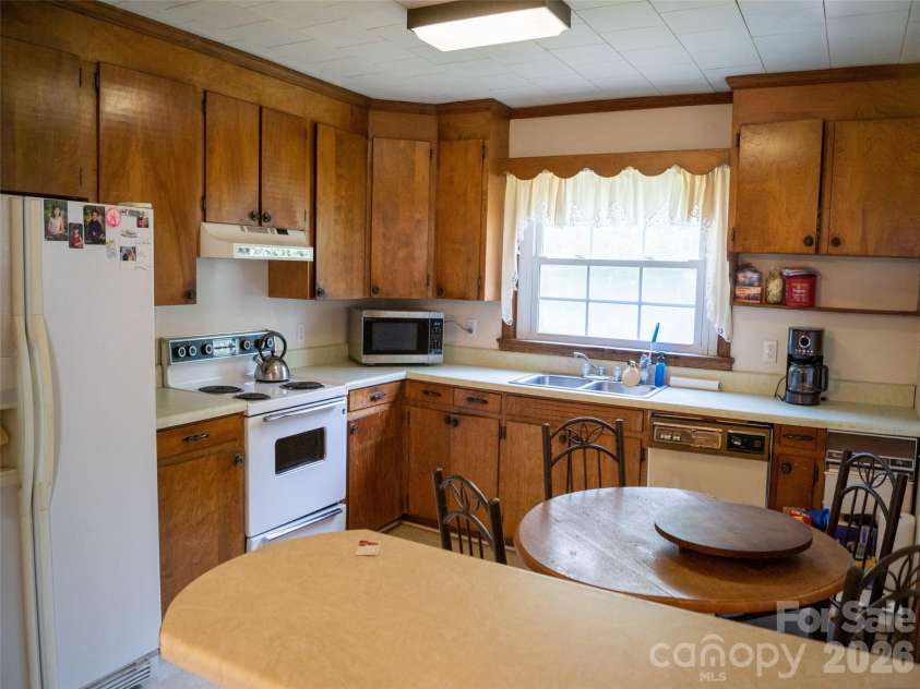 887 Upward Road, Flat Rock, NC 28731.  MLS# CAR4408229, YatesRealty ID 41019. 